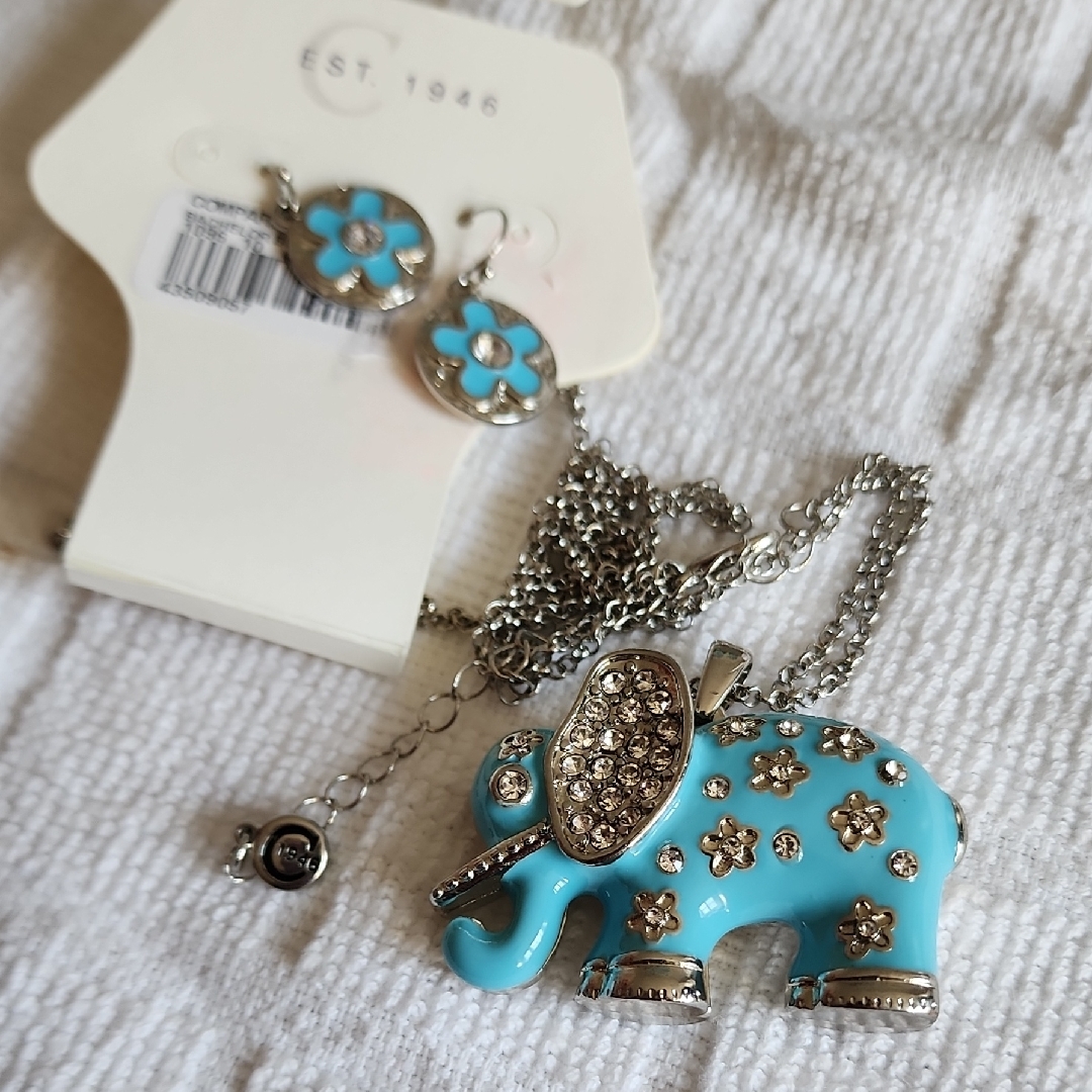 Charming Elephant Pendant Necklace And Earrings Set - Blue
